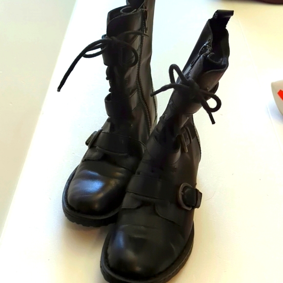 Born boots - Picture 2 of 5
